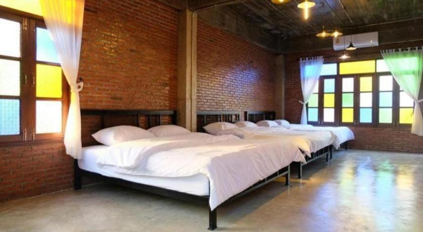 โอโย 1155 ไบเกอร์เฮาส์แอนด์เอนดูโรทัวร์ เชียงใหม่ Hotel ภายนอก รูปภาพ