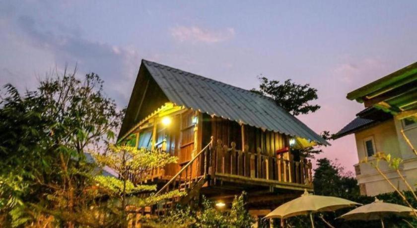 โอโย 1155 ไบเกอร์เฮาส์แอนด์เอนดูโรทัวร์ เชียงใหม่ Hotel ภายนอก รูปภาพ