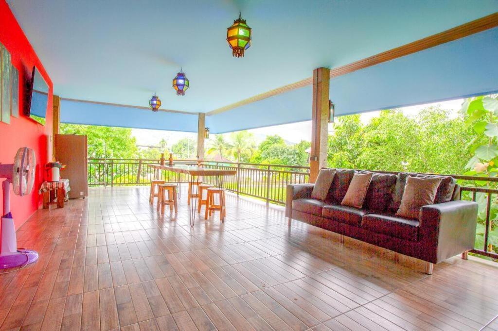 โอโย 1155 ไบเกอร์เฮาส์แอนด์เอนดูโรทัวร์ เชียงใหม่ Hotel ภายนอก รูปภาพ